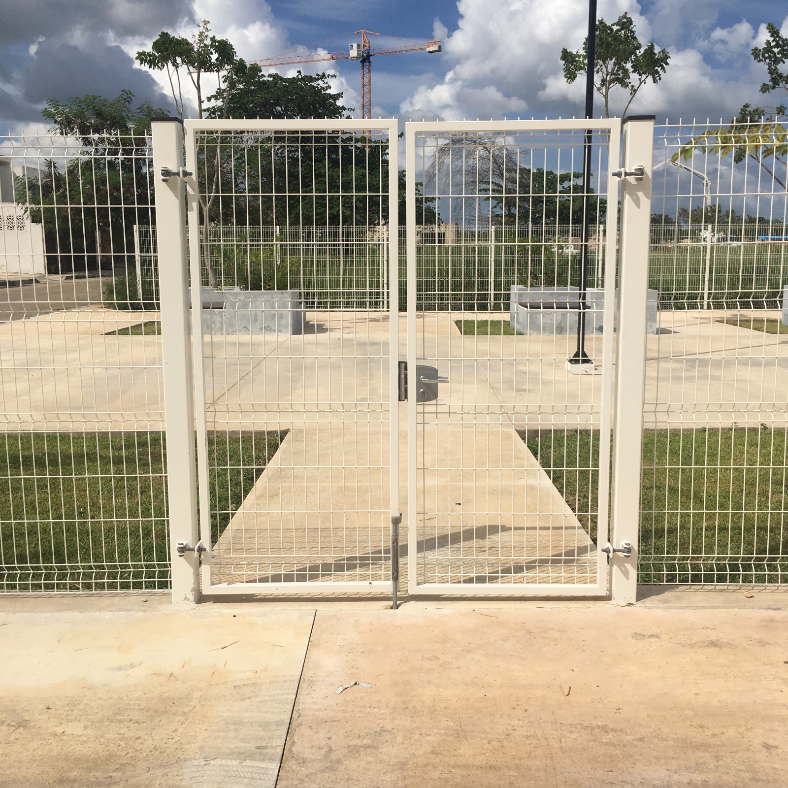 Puertas Abatibles Locinox