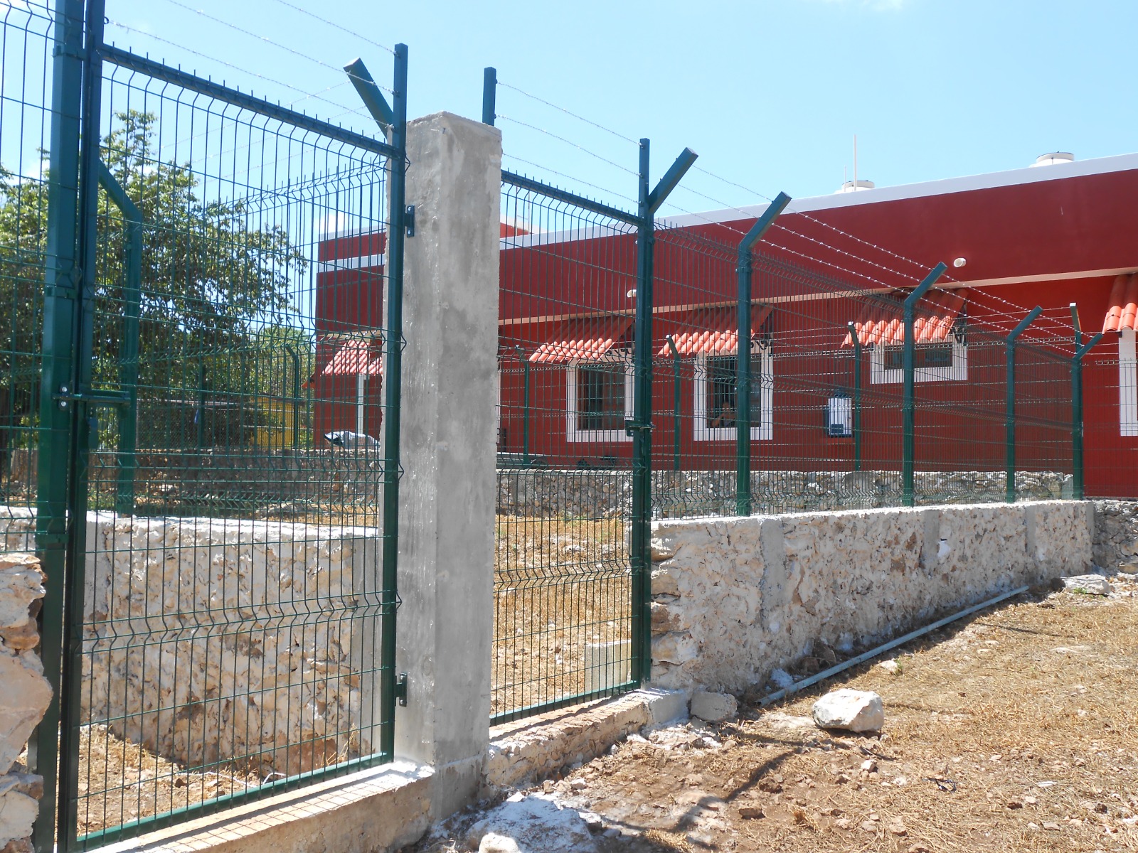 Puertas Abatibles Locinox - Image 2