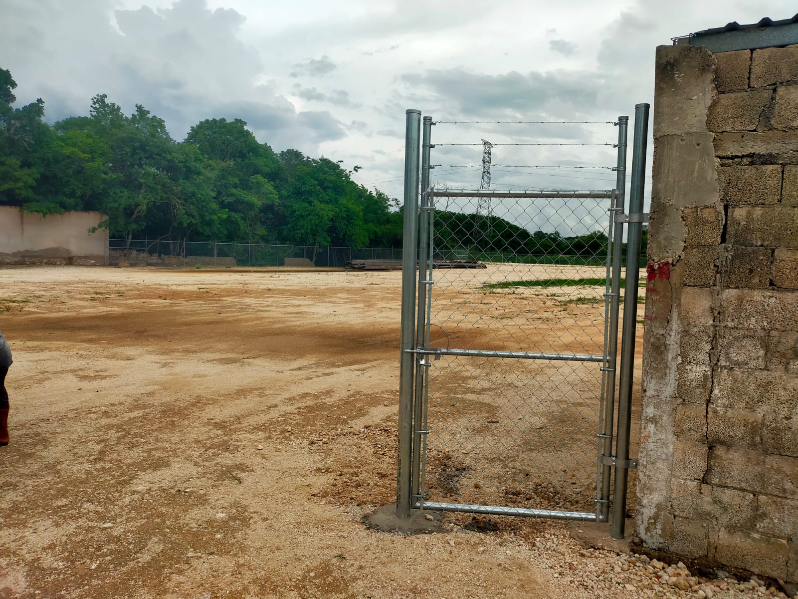 Puerta Abatible - Image 2